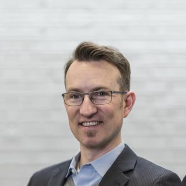 Headshot of Andrew Clark